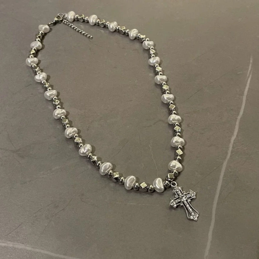 Cross Kette mit Perlen & Strass